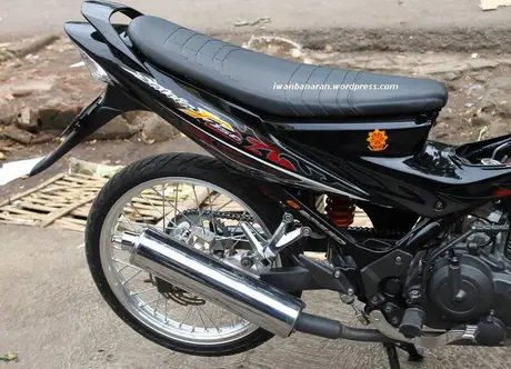 Suzuki Satria 150 FU…trondol-pun tetap kelihatan ganteng!…