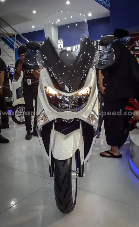 Yamaha NMAX150 dan aksesories (1)