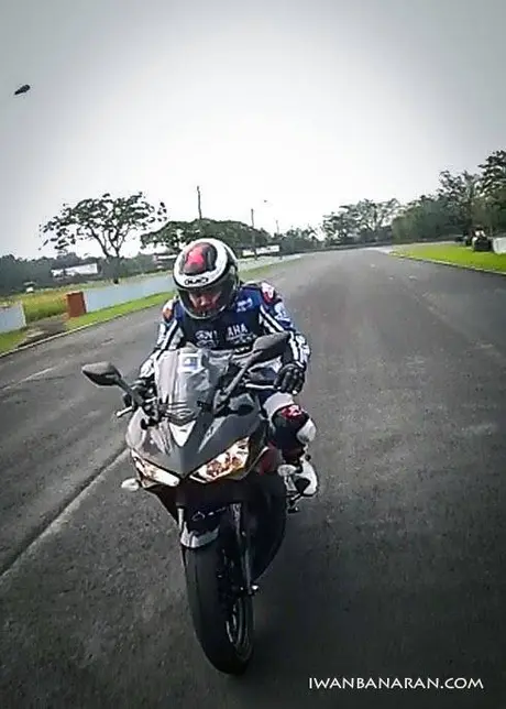 Yamaha_r25_test (1)
