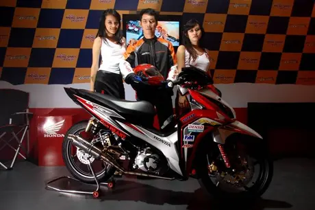 DSC_0232 Mampukah Honda new Blade mengganyang Yamaha Jupiter-Z??