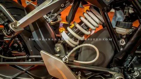 KTM Duke dan RC200 (28)
