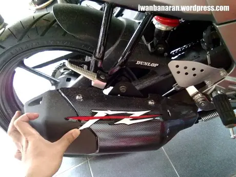 30102010893 Tutorial singkat bikin sendiri cutting stiker “FZ” aka Byson….monggo diintip