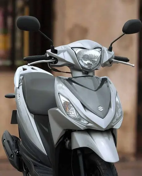 2015-Suzuki-Address-110-008