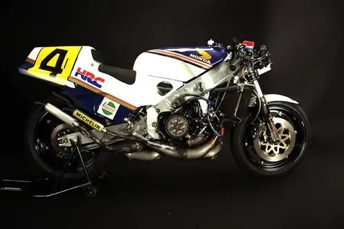 Sejarah Honda NSR500 sang legenda Motogp… —