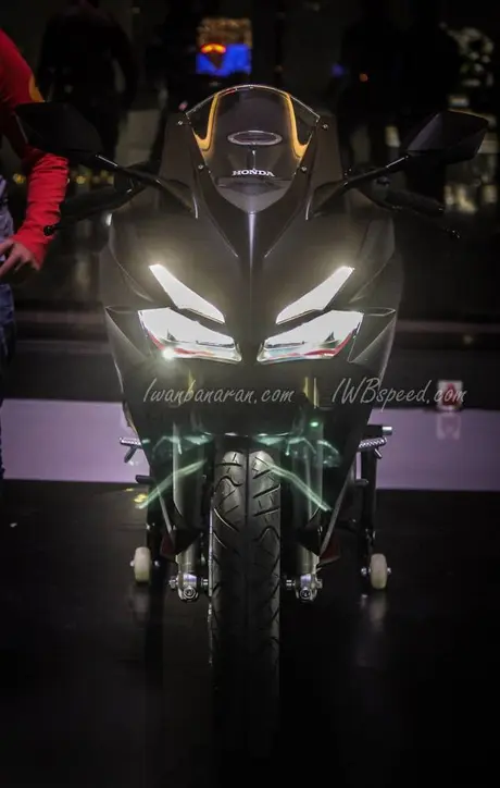 Lampu honda CBR250RR