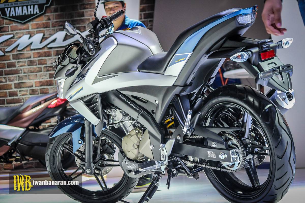 Penjualan Honda CB150R Terus Di Pepet Yamaha New Vixion