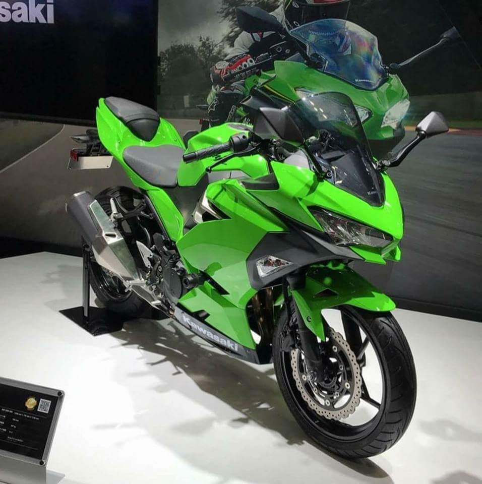 Kawasaki Rilis Ninja 150RR Dengan Warna dan Striping Baru 
